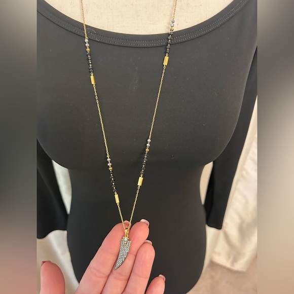 Stella & Dot Rebecca Minkoff Janson Horn Beaded Black Gold 32in Pendant Necklace - Picture 5 of 6